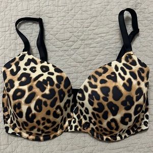 Animal Leopard Print, 32DDD F70 PINK Victoria’s Secret bra.